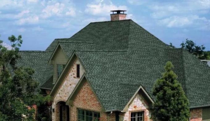 China Factory Directly Sell Fiberglass Asphalt Color Stone Coated Roofing Tile