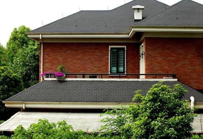 2layers Top Quality Small Flat Colored Stone Coated Asphalt Roofing Tiles
